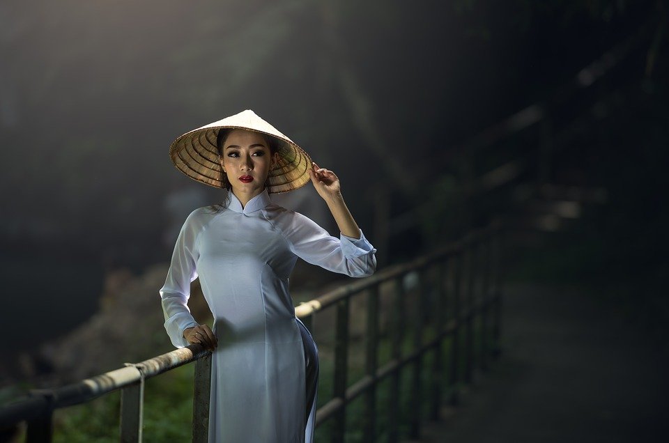 為什么在別人眼里你總是又蠢又甜？
