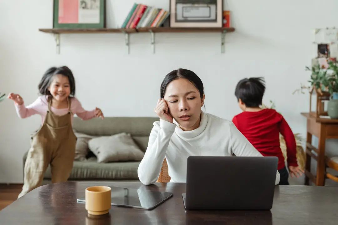 父母該如何面對(duì)孩子發(fā)脾氣？