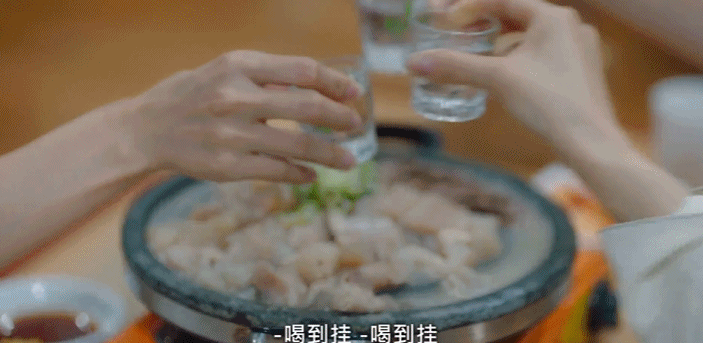 多少人內(nèi)心翻江倒海，表面卻要假裝正常？