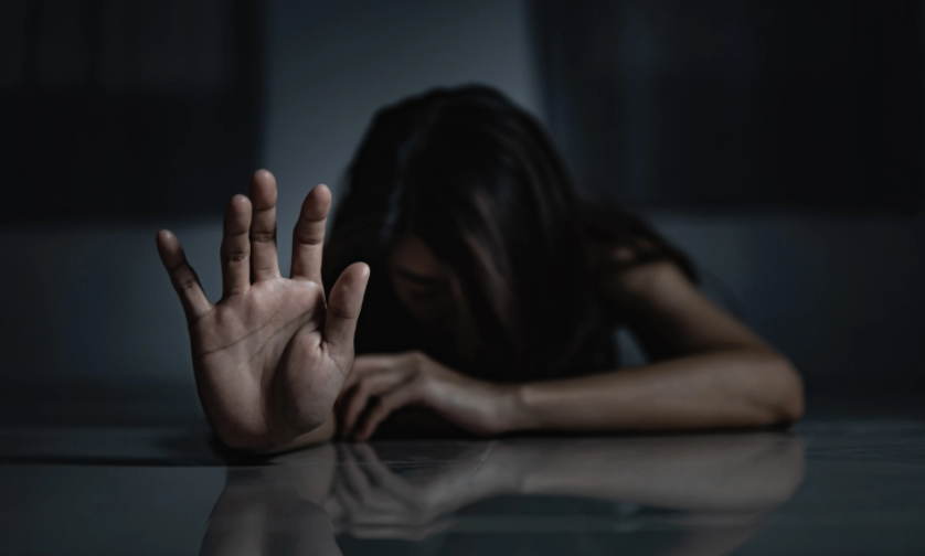 人緣不好，總是自我懷疑？你可能是被霸凌了！