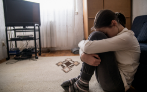 孩子有社交恐懼癥，不愿意與人交流，父母該如何引導(dǎo)？