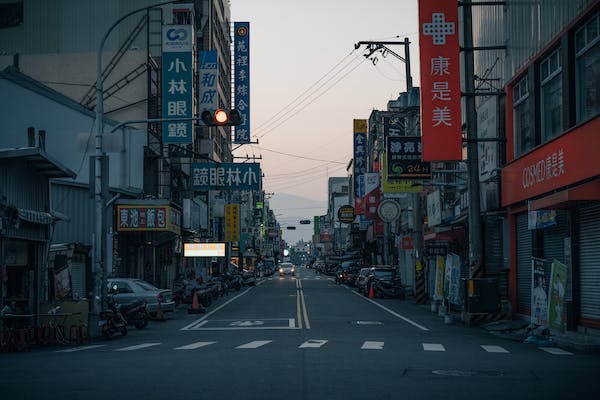 關(guān)注眼前，把小目標(biāo)看作是通往大目標(biāo)的踏腳石
