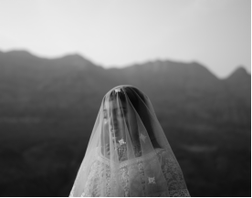 大齡未婚女性感到焦慮，她們該如何應(yīng)對呢?