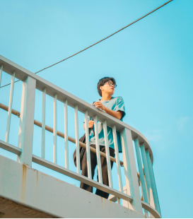 現(xiàn)實中沒有可以說話的朋友和同事，我“脫節(jié)”了嗎？