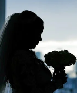 這些行為頻繁出現(xiàn)，表明女人深愛著你